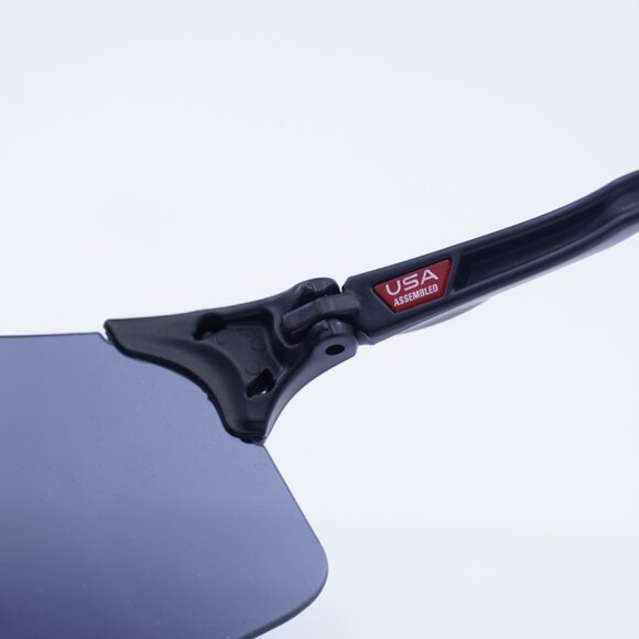 Oakley OO9454 945401 Sunglasses Matte Black Shield Frame, Prizm Black Lenses - Picture 7 of 9